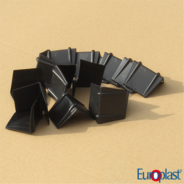 Plastov� rohy 45x45x45mm pro VP do 32mm